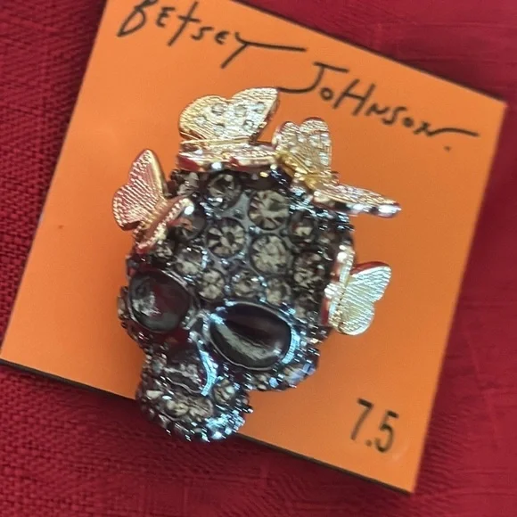 betsy Johnson skull and butterfly rhinestone embellished ring - Picture 6 of 9